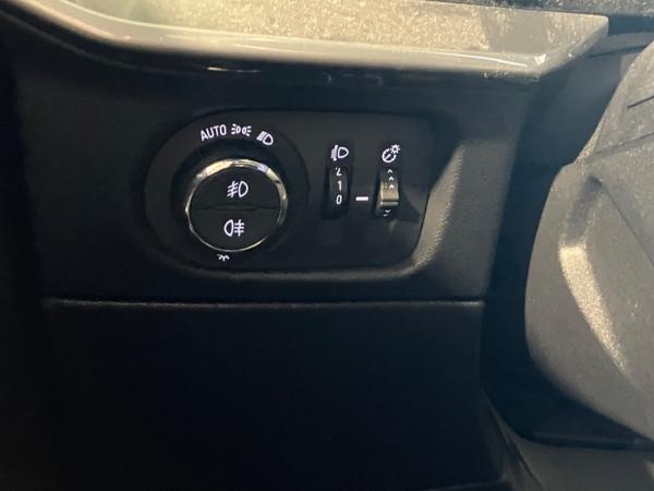 Opel Mokka-e ,Navi,Sitzheizung,Klimaautomatik,LED