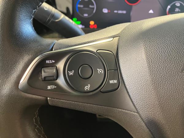 Opel Mokka-e ,Navi,Sitzheizung,Klimaautomatik,LED