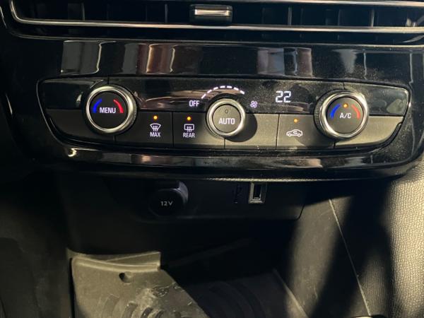 Opel Mokka-e ,Navi,Sitzheizung,Klimaautomatik,LED