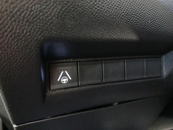 Peugeot 2008 1.2 GT Parkpilot,Sitzheizung,Navi,Tempomat