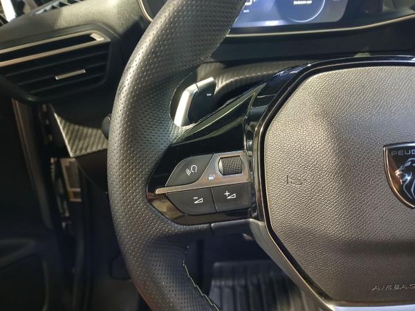 Peugeot 2008 1.2 GT Parkpilot,Sitzheizung,Navi,Tempomat