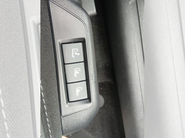 Peugeot 2008 1.2 GT Parkpilot,Sitzheizung,Navi,Tempomat
