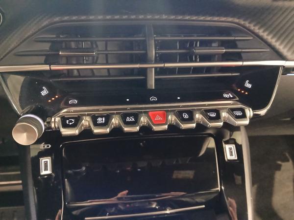 Peugeot 2008 1.2 GT Parkpilot,Sitzheizung,Navi,Tempomat