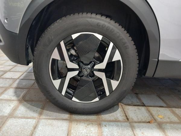 Peugeot 2008 1.2 GT Parkpilot,Sitzheizung,Navi,Tempomat