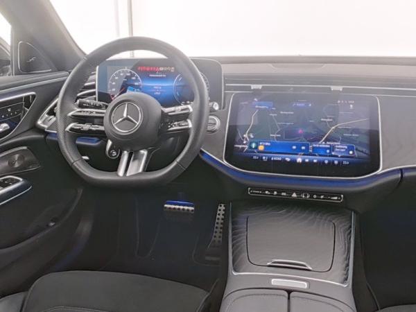 Mercedes-Benz E 300 de 4M T-Modell +AMG+AHK+360°+DigitalLight+