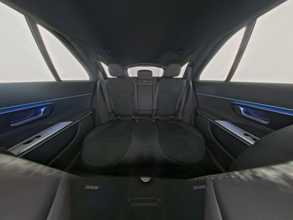 Mercedes-Benz E 300 de 4M T-Modell +AMG+AHK+360°+DigitalLight+