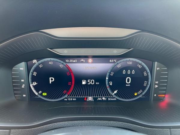 Skoda Karoq 2.0 TDI DSG Tour +AHK+CANTON+ACC+RFK+PDC+SHZ+BHFS+LED+