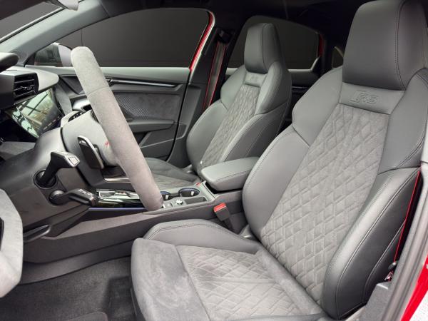 Audi RS3 Limousine / Hud / Sonos / Memory / Pano / Matrix / Assistenzpaket pro
