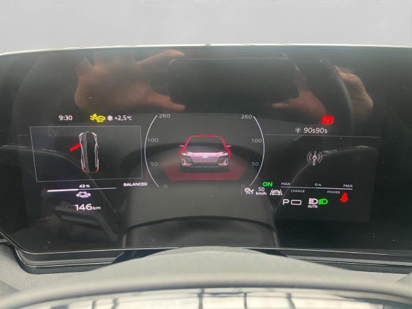 Audi A6 e-tron Avant ACC+AHK+LED+Luft+Navi+Pano+SHZ