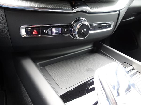 Volvo XC60 T8 AWD Plus Black Edition ❗LAGERWAGENAKTION❗SOFORT VERFÜGBAR❗