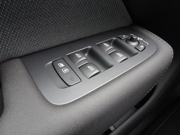 Volvo XC60 T8 AWD Plus Black Edition ❗LAGERWAGENAKTION❗SOFORT VERFÜGBAR❗