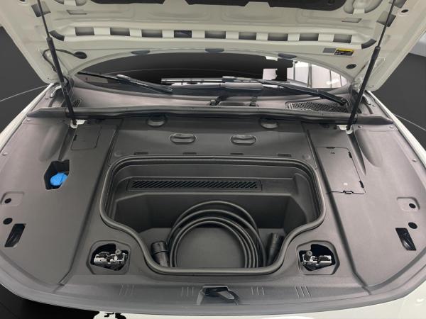 Audi A6 e-tron MATRIX AHK B&O 360 HUD