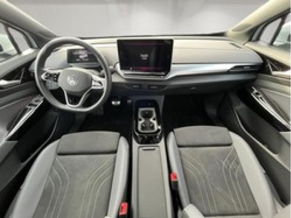 Volkswagen ID.4 Pro 210 kW - Pano Matrix-LED AHK Massage SHZ Navi Area View Wärmepumpe Park Assist Pro CCS