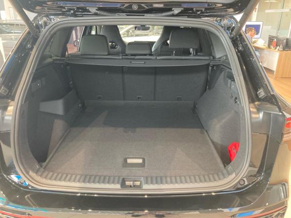 Volkswagen Tayron R-Line 2.0TDI DSG 4MOTION ACC,NAVI,HuD,KAMERA,AHK