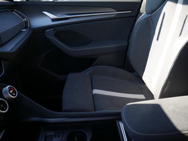 Skoda Kodiaq 2.0 TDI DSG Sportline 4x4 ACC LED AHK SHZ *941*