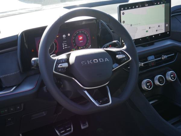 Skoda Kodiaq 2.0 TDI DSG Sportline 4x4 ACC LED AHK SHZ *941*