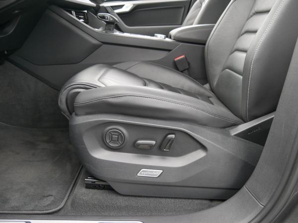 Volkswagen Touareg Elegance R-Line AHK Kamera ACC Navi