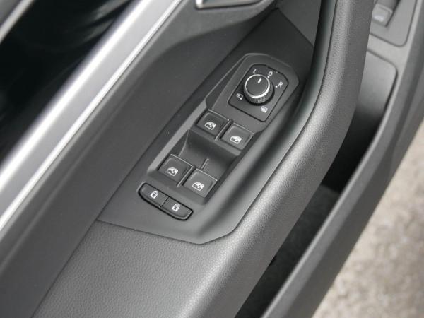 Volkswagen Touareg Elegance R-Line AHK Kamera ACC Navi