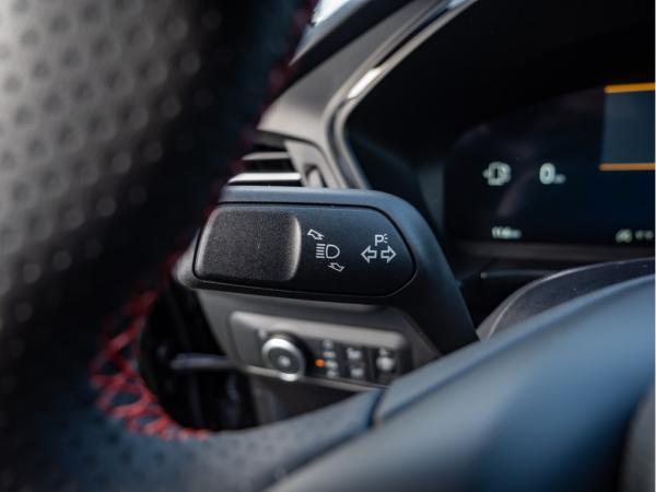 Ford Kuga ST-Line 1,5l EcoBoost 186PS Kamera Navi SYNC4 LED-Scheinwerfer SHZ vorn & hinten