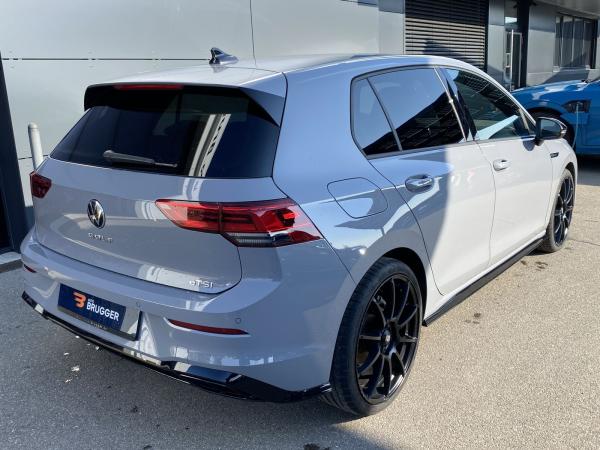 Volkswagen Golf VIII 1.5 eTSI DSG R-Line "Black Style" NAVI APP