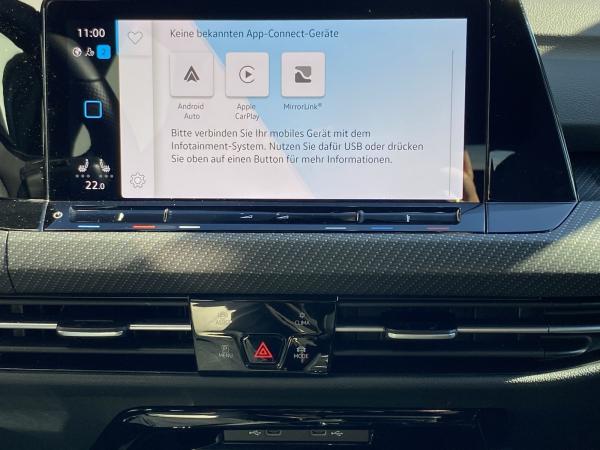 Volkswagen Golf VIII 1.5 eTSI DSG R-Line "Black Style" NAVI APP