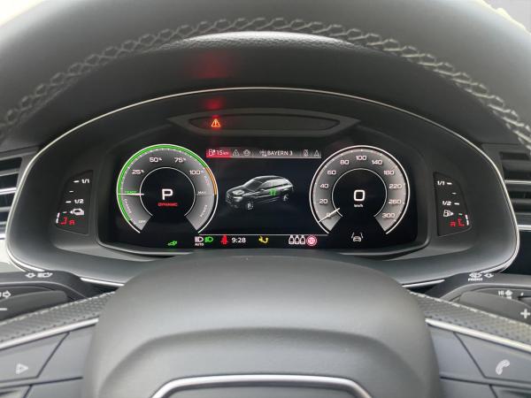Audi Q7 TFSI e 290kW quatt tiptr S line business