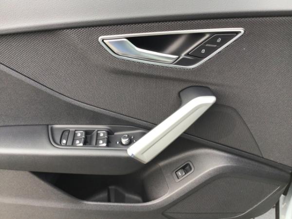 Audi Q2 advanced 30 TFSI Schaltgetriebe