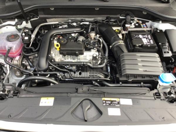 Audi Q2 advanced 30 TFSI Schaltgetriebe