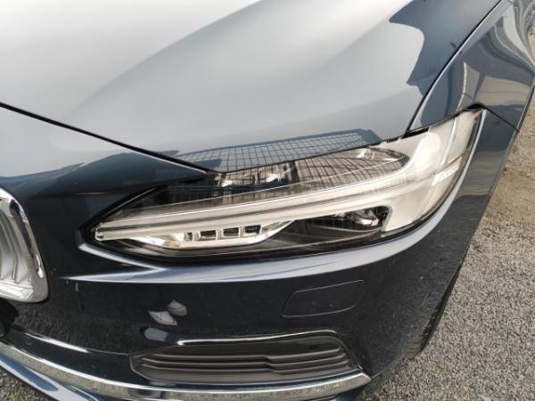 Volvo V90 T6 Plus Bright Plug-In Hybrid AWD Luftfederung HUD AD AHK-el. klappb. El. Panodach