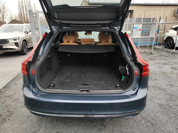 Volvo V90 T6 Plus Bright Plug-In Hybrid AWD Luftfederung HUD AD AHK-el. klappb. El. Panodach