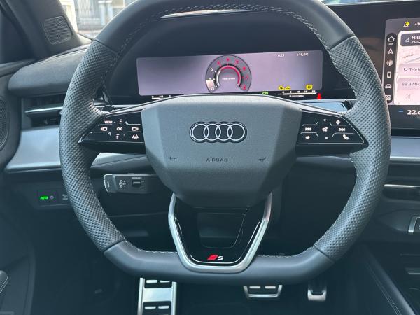 Audi Q3 TFSI S tronic Digitales Cockpit Navi Kamera