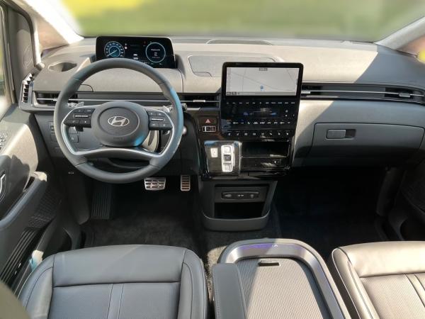Hyundai STARIA Signature Hybrid 2WD/Panoramadach/Navi