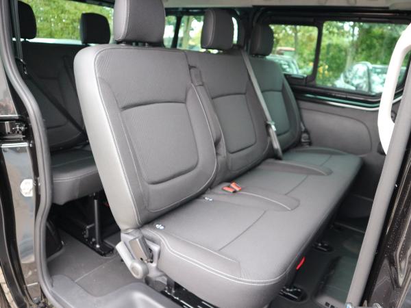 Nissan Primastar PRIMASTAR Kombi9 L1H1 2,8t dCi150 MT TEKNA