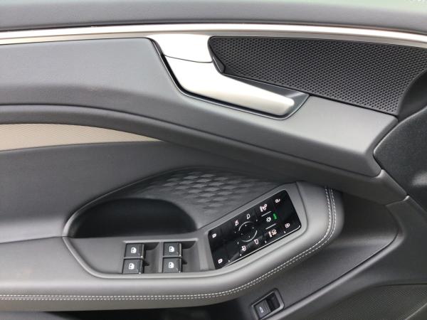 Audi A6 Avant TDI quattro 150 kW S tronic