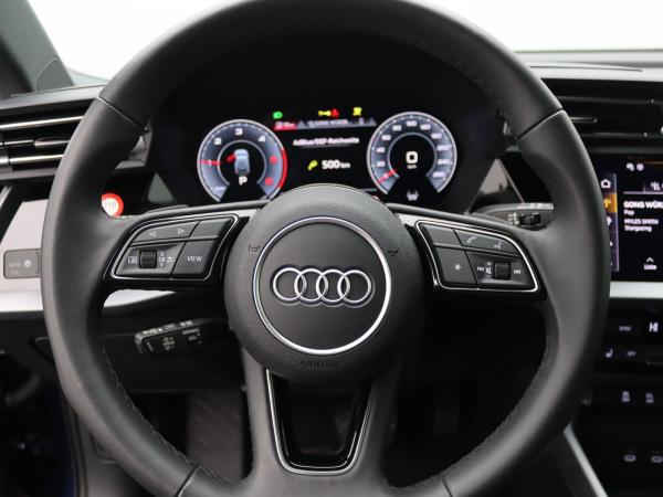 Audi A3 Sportback S-Line 35 TDI S-tronic / Navi+, ACC