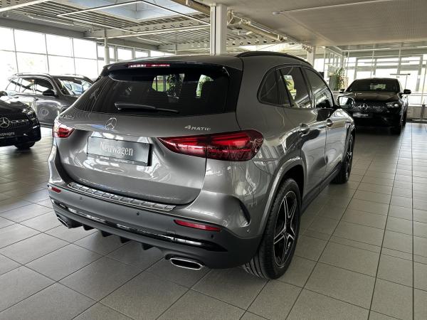 Mercedes-Benz GLA 200 d 4MATIC+AMG Line Advanced Plus+Pano+Park-Paket mit 360°-Kamera+MULTIBEAM LED