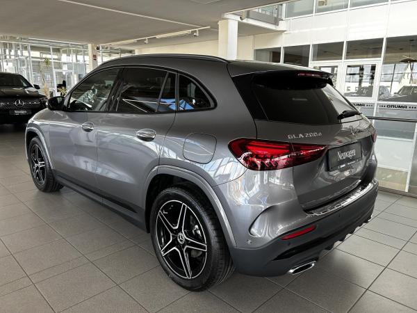 Mercedes-Benz GLA 200 d 4MATIC+AMG Line Advanced Plus+Pano+Park-Paket mit 360°-Kamera+MULTIBEAM LED