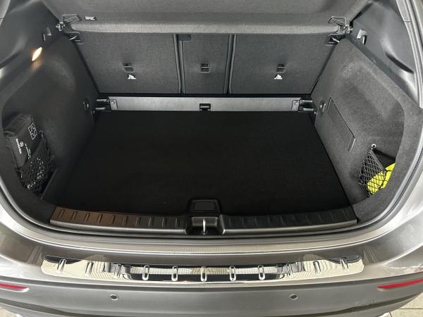 Mercedes-Benz GLA 200 d 4MATIC+AMG Line Advanced Plus+Pano+Park-Paket mit 360°-Kamera+MULTIBEAM LED