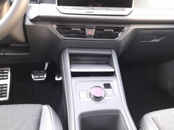 Volkswagen Tiguan 1.5 eTSI Goal AHK Matrix ACC KeyLess 360°