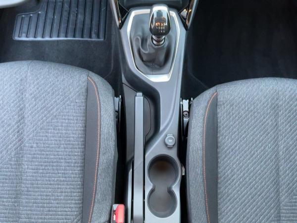 Peugeot 208 1.2 Benzin 100 Style LED+SHZ+KeyLess+SpurH