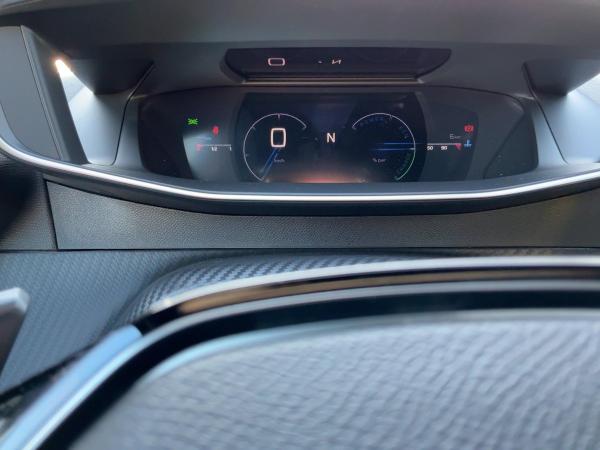 Peugeot 2008 1.2 145 GT ACC+Alcantara+LED+Navi+SHZ+Kam.