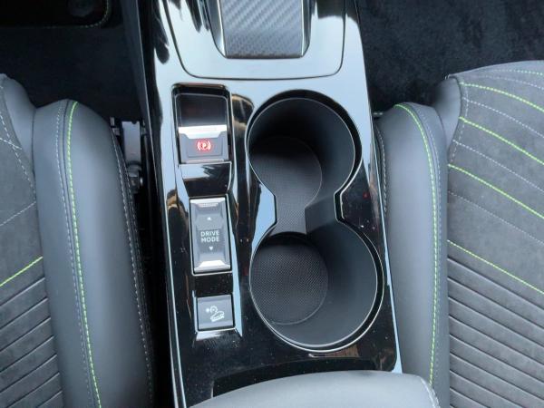Peugeot 2008 1.2 145 GT ACC+Alcantara+LED+Navi+SHZ+Kam.