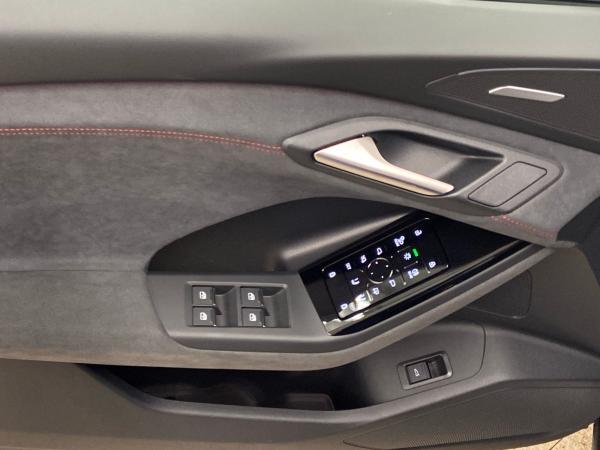 Audi Q6 e-tron SUV performance Pano*WR*AHK*Techpro*21