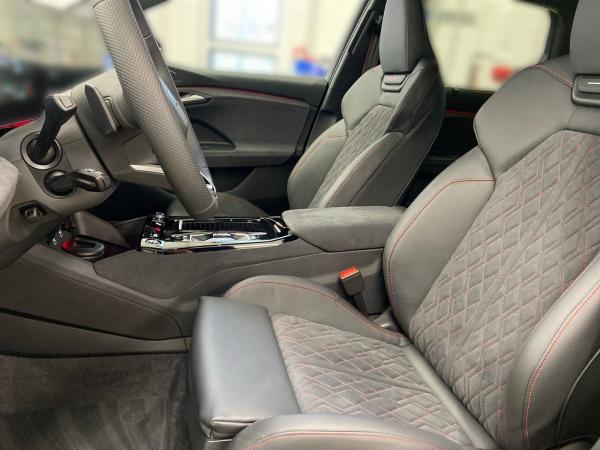 Audi Q6 e-tron SUV performance Pano*WR*AHK*Techpro*21