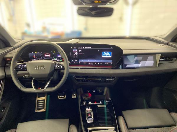 Audi Q6 e-tron SUV performance Pano*WR*AHK*Techpro*21