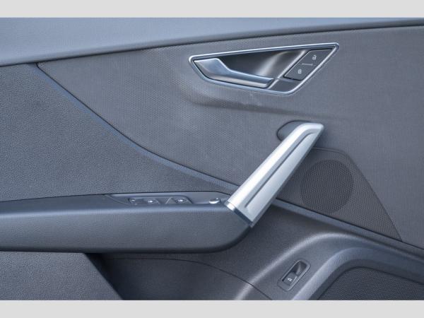 Audi Q2 30 TFSI advanced AHK/Kamera/Sitzheizung/Navi Plus