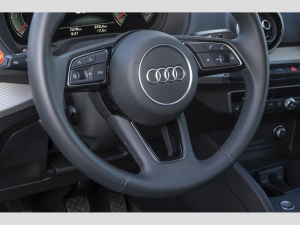 Audi Q2 30 TFSI advanced AHK/Kamera/Sitzheizung/Navi Plus