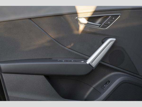 Audi Q2 30 TFSI advanced Kamera/Sitzheizung/Navi Plus