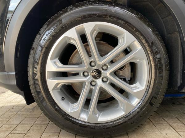 Audi Q5 2.0 TFSI S tronic NAVI+LED+AHK+PRIVACY+ACC+RFK