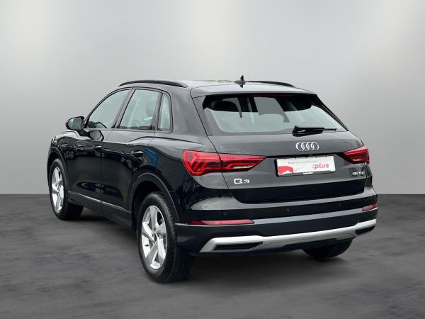 Audi Q3 advanced 35TDI S-tronic / MMI-Navi+, AHK, LED